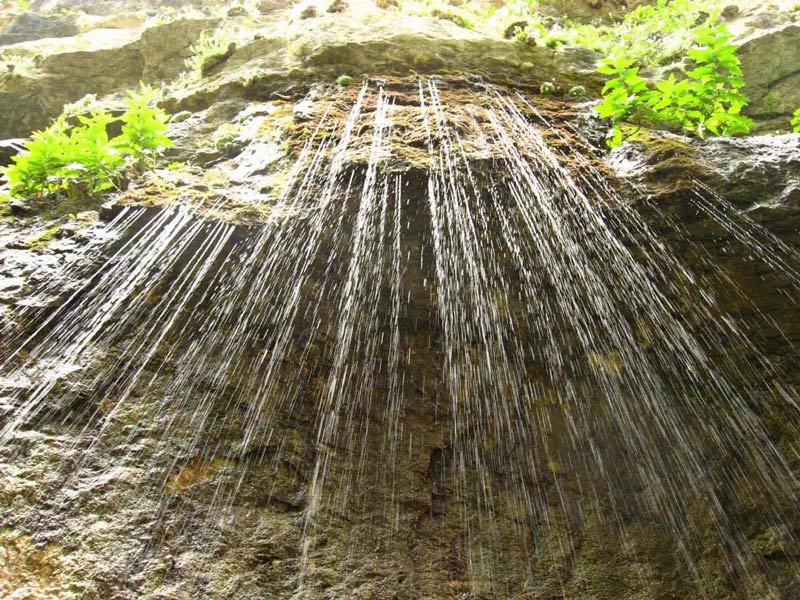 Водопад Девичьи слезы в Абхазии