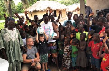 Шестилетний мальчик из Украины помогает детям Африки!