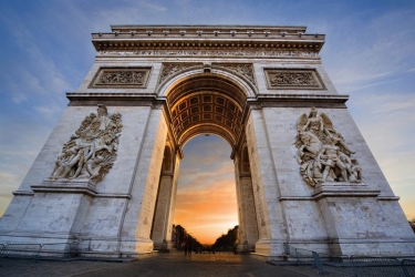 Триумфальная арка (Arc de Triomphe)